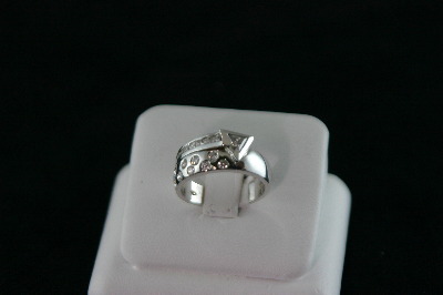 14KT White Gold Cubic Bezel Set Band 7.8gr