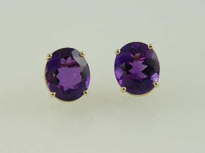 14KT Y/G Oval Japanese Amethyst 7.84ct Stud