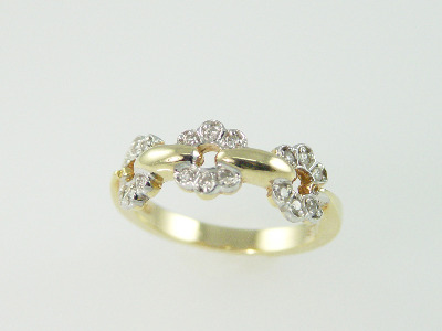 14KT Y/G Band,3 Flower Diamond Design 0.20ct Band