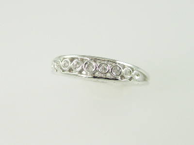 14KT White Gold "MOM" Diamond Bezel 0.15ct Band