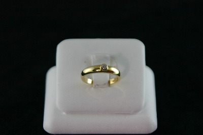 14KT Y/G Diamond Bezel Set 0.11ct Band