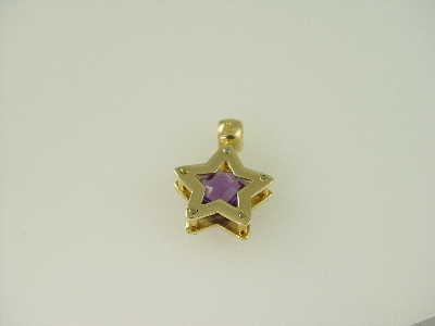 14KT Y/G Amethyst 2.50ct Star Pendant 5.9gr