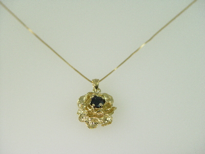 14KT Y/G Sapphire 0.65ct Rose Pendant
