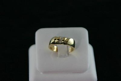 14KT Y/G Channel Set Diamond Baguette 0.20ct Band 7gr