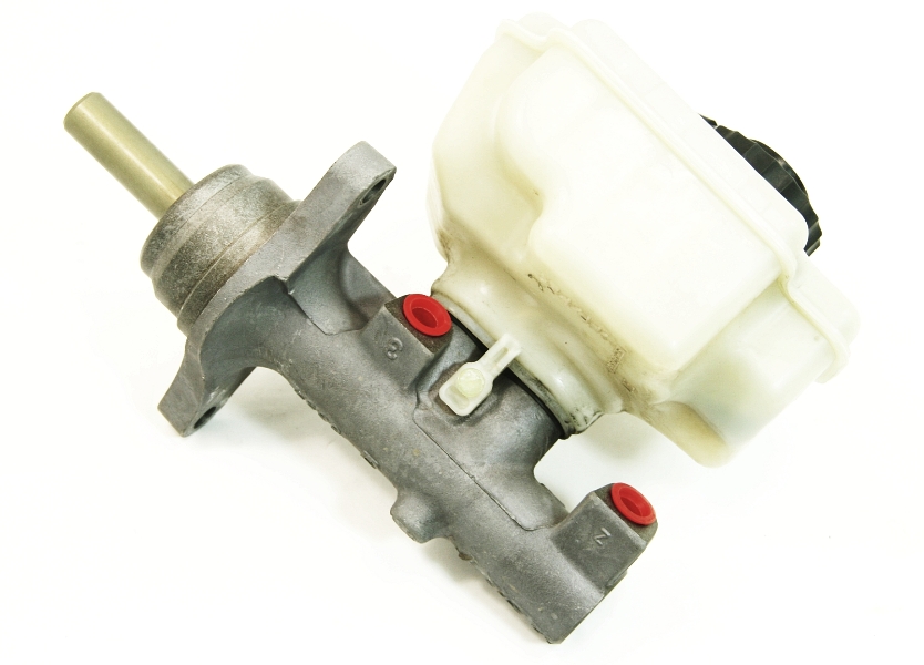 Brake Master Cylinder & Fluid Reservoir 0508 VW Jetta MK5 Sedan