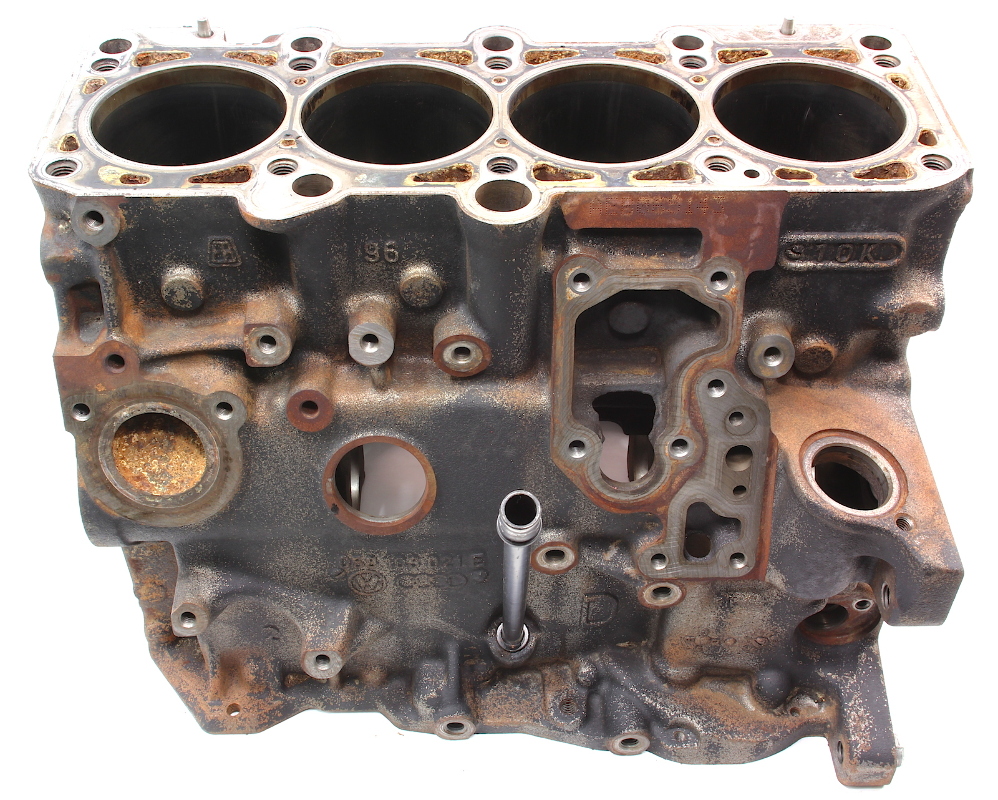 Volkswagen Passat Engine Coolant Outlet Gasket - 027121139A | Checkered