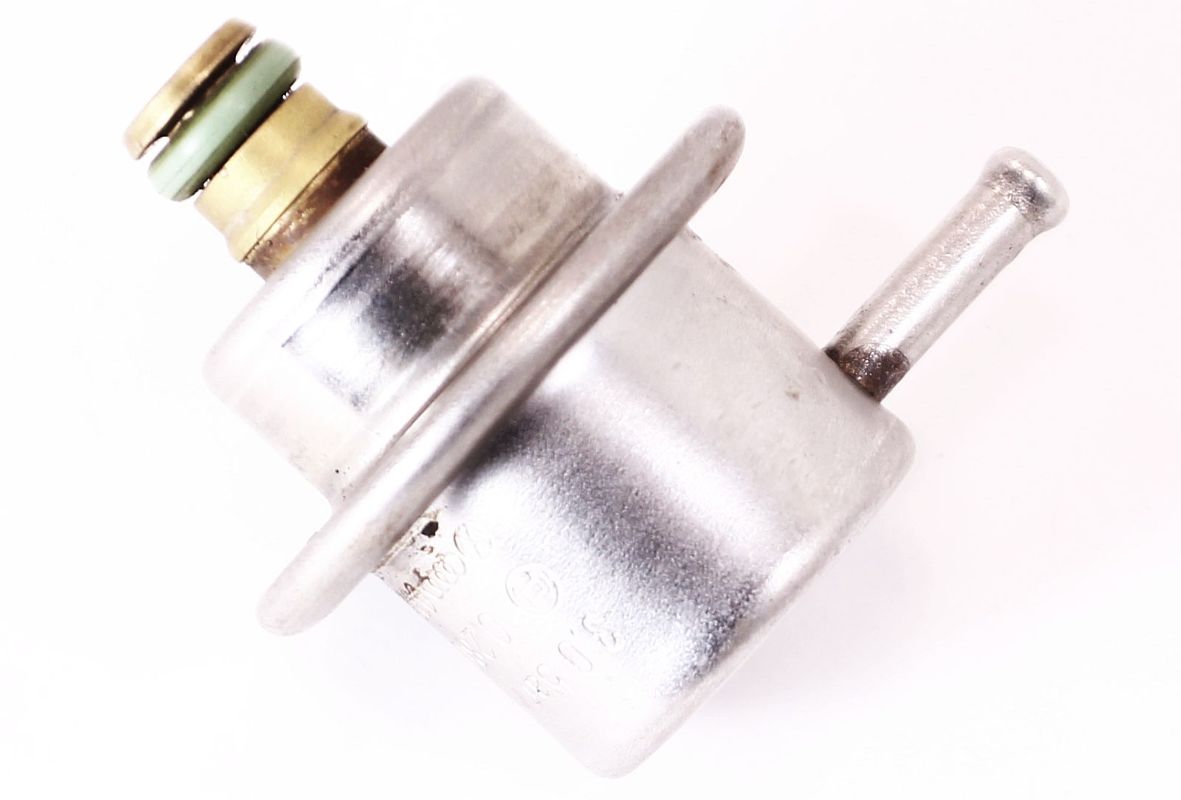 Fuel Pressure Regulator VW Jetta Golf GTI Beetle MK4 FPR 037 133