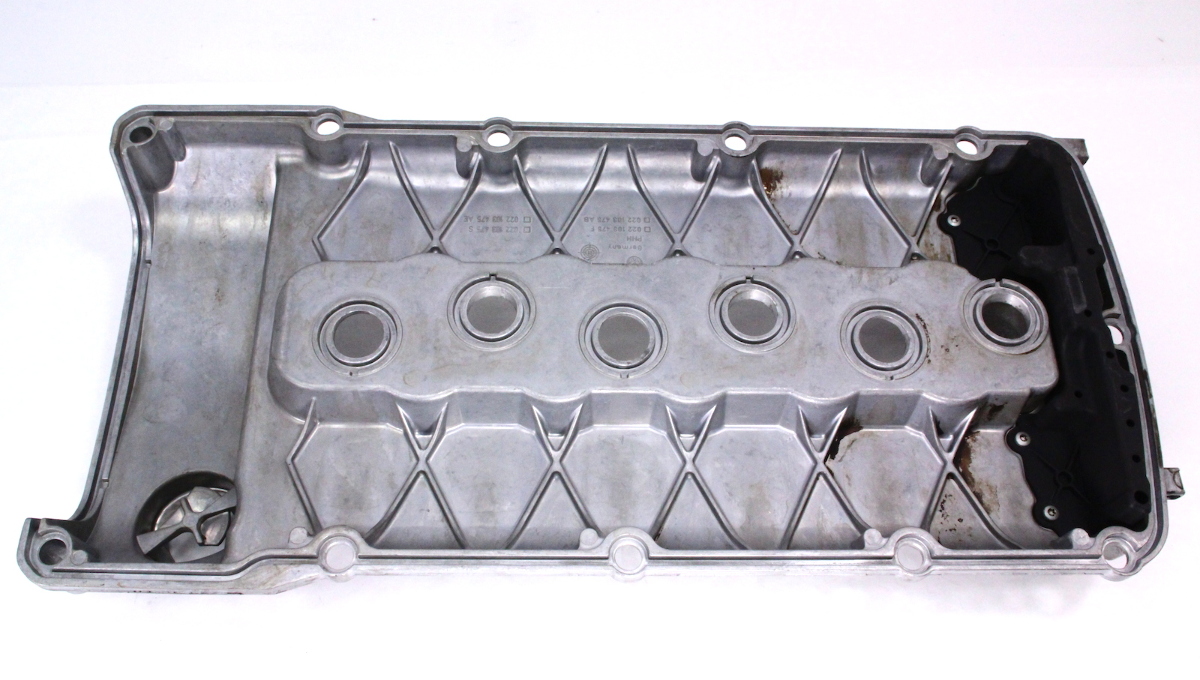Valve Cover 0205 VW Jetta GTI MK4 2.8 24v VR6 BDF Genuine 022