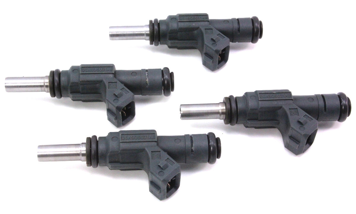 Set Of 4 Bosch Fuel Injectors VW Beetle 1.8T APH Genuine 06A 906