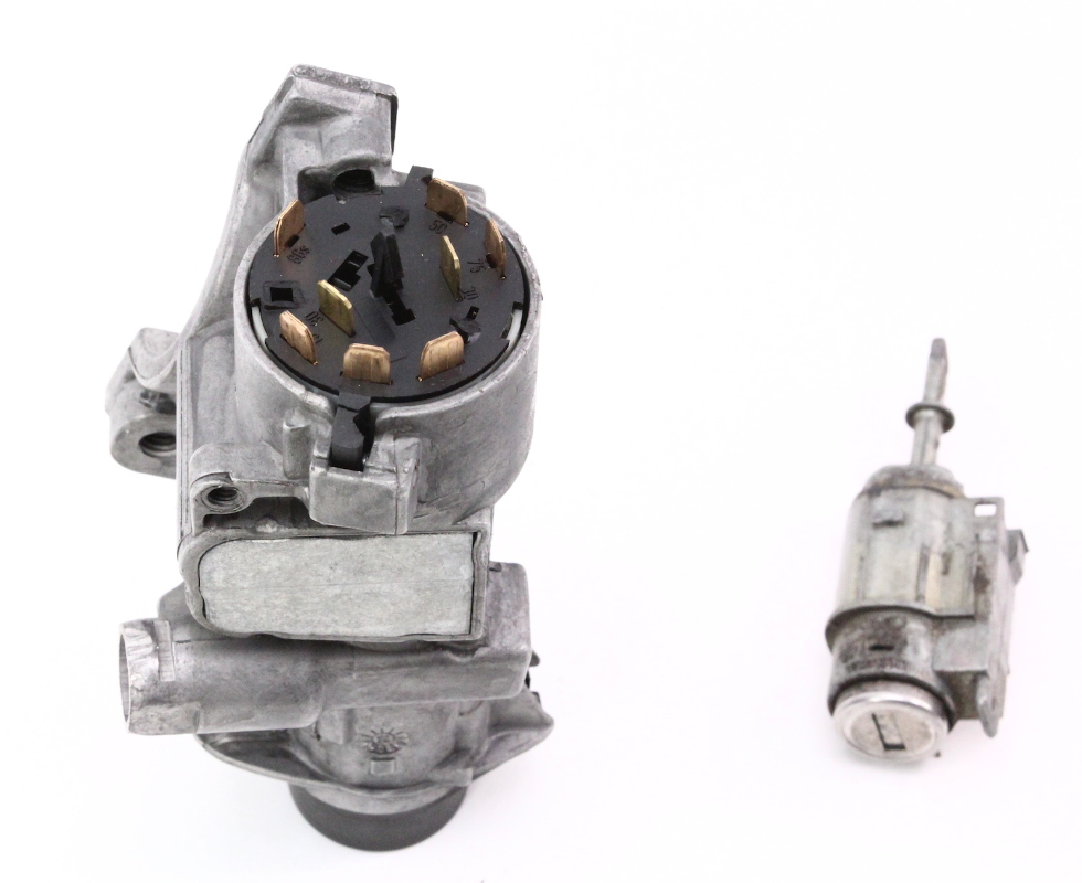 Service manual [2011 Audi Q5 Door Key Lock Removal] - 2011 ...