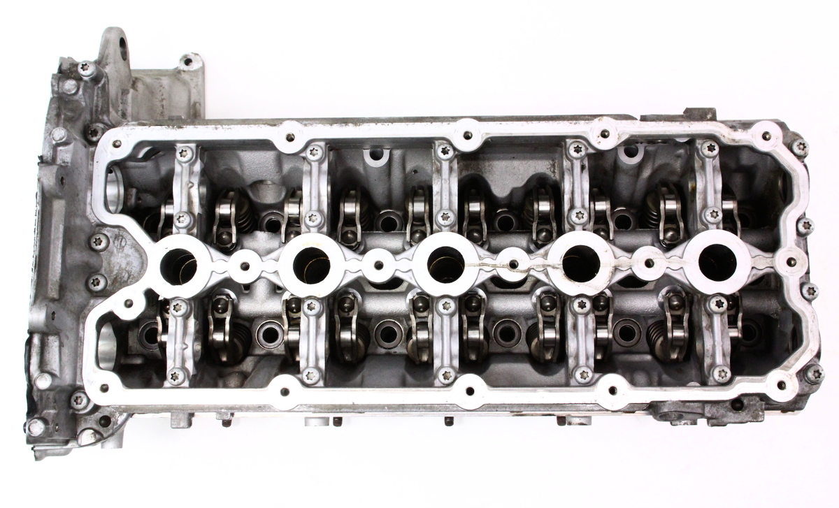 Cylinder Head 0509 VW Jetta Rabbit MK5 Beetle 2.5 BGP 07K 103 373 D