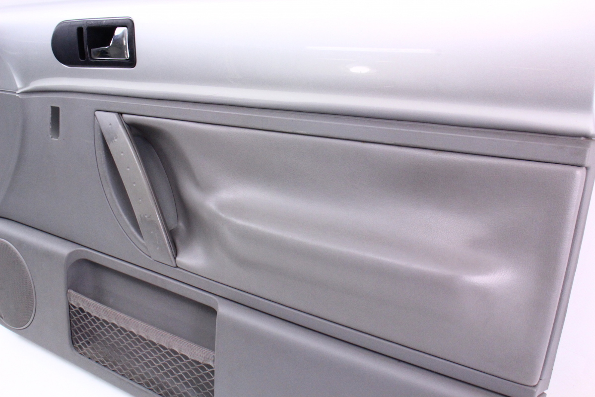 RH Front Interior Door Panel 9805 VW Beetle Interior Trim LG9R