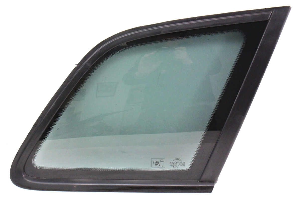 RH Rear Side Quarter Hatch Glass