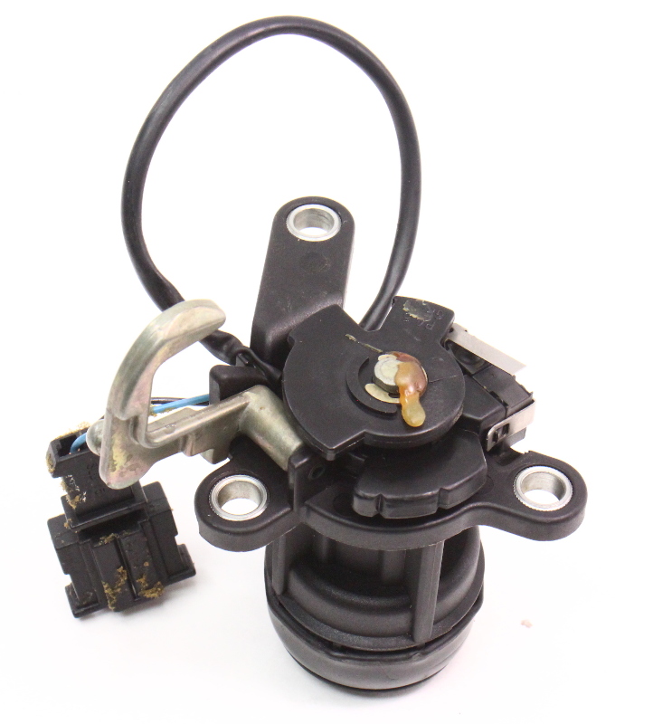 Trunk Lid Lock Cylinder Button 9399 VW Jetta MK3 For Parts Only