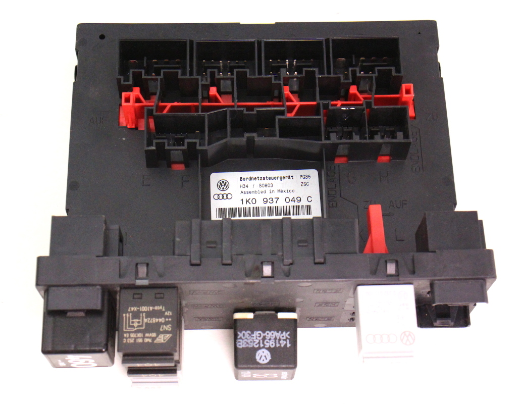 CECM Central Electronics Module 200506 VW Jetta MK5 Genuine 1K0