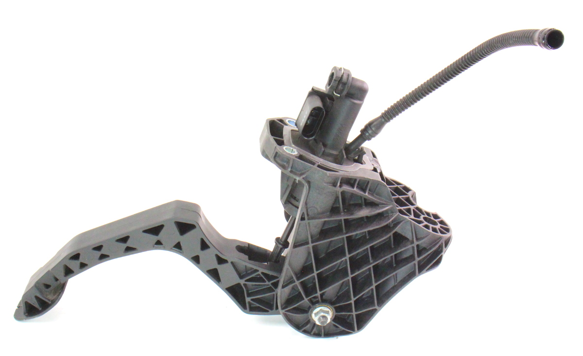 Clutch Pedal Master Cylinder 0510 VW Rabbit GTI Jetta GLI MK5 1K1