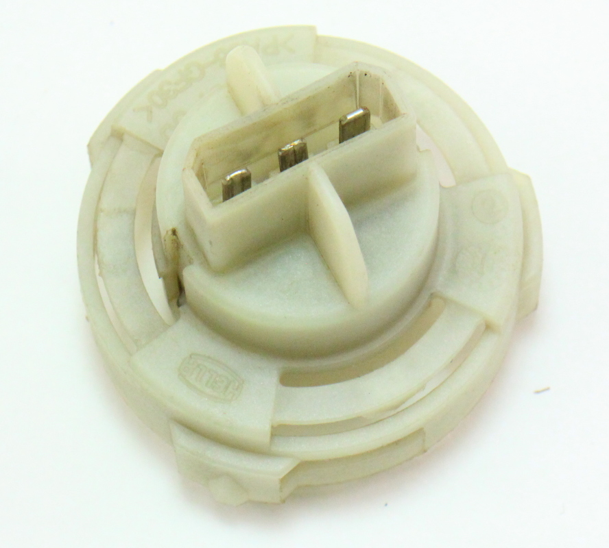 Headlight Turn Signal Bulb Socket Holder 9905 VW Jetta Golf GTI MK4