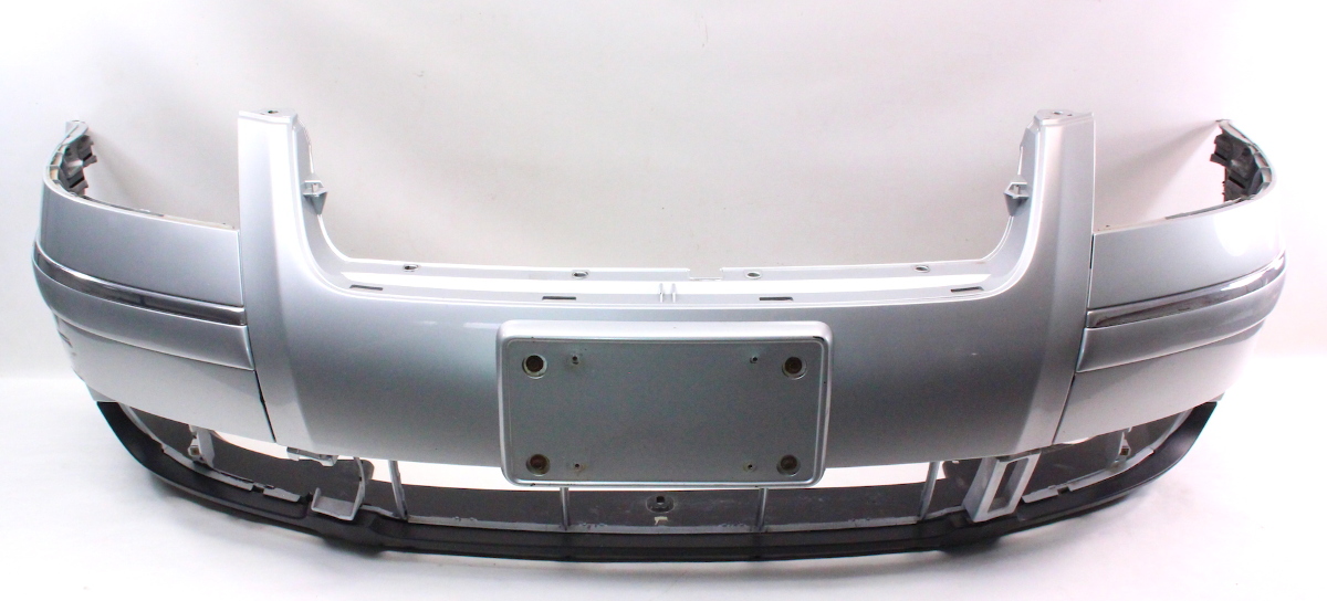Genuine Front Bumper Cover 0105 VW Passat B5.5 LA7W Reflex Silver