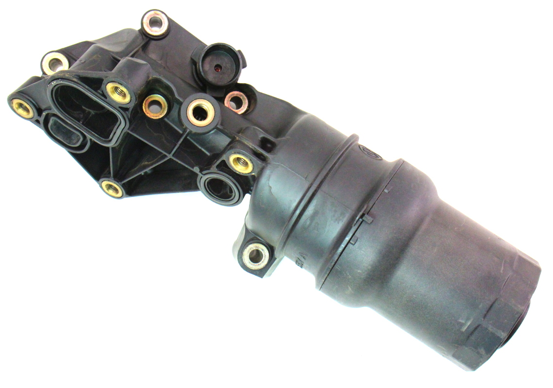 Oil Filter Housing 0510 VW Jetta Golf Rabbit MK5 2.5 2.5L 07K 115