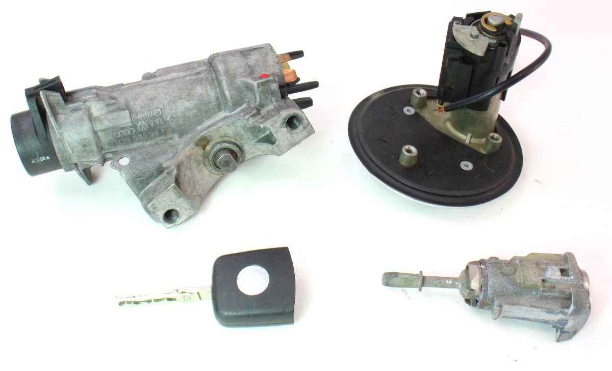 Lock Key Set Ignition Trunk 9905 VW Jetta MK4 MT Genuine 4B0 905