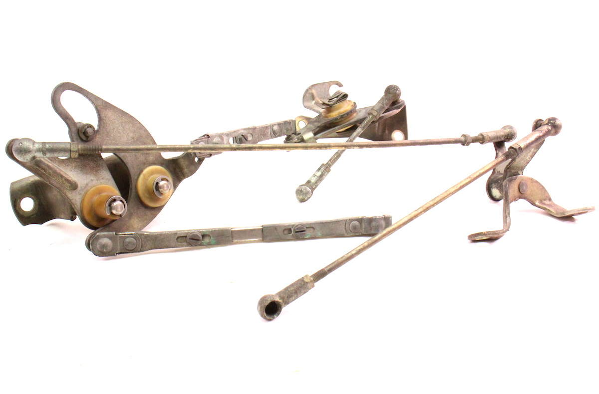 Throttle Linkages Brackets 8485 Mercedes 500 SEC SEL W126 M117.693