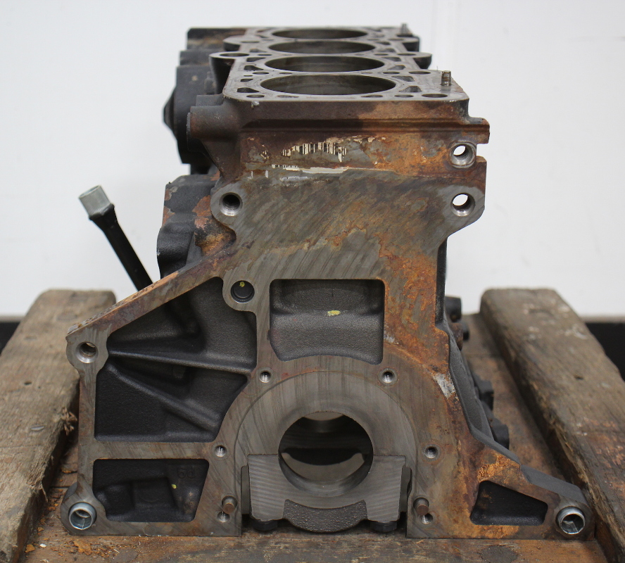 Engine Cylinder Block 1.8T AWP 0105 VW Beetle Jetta Golf GTI MK4 Audi