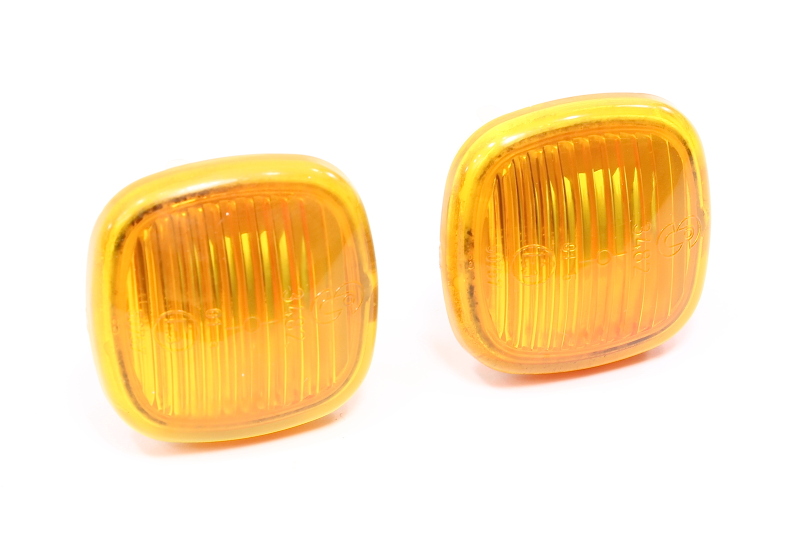 Side Marker Fender Lights 96-99 Audi A4 A8 - 4D0 949 127 B