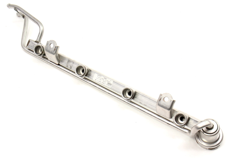 1.8T Fuel Rail Audi TT MK1 VW Jetta Golf MK4 Beetle 1.8T 06A 133 681