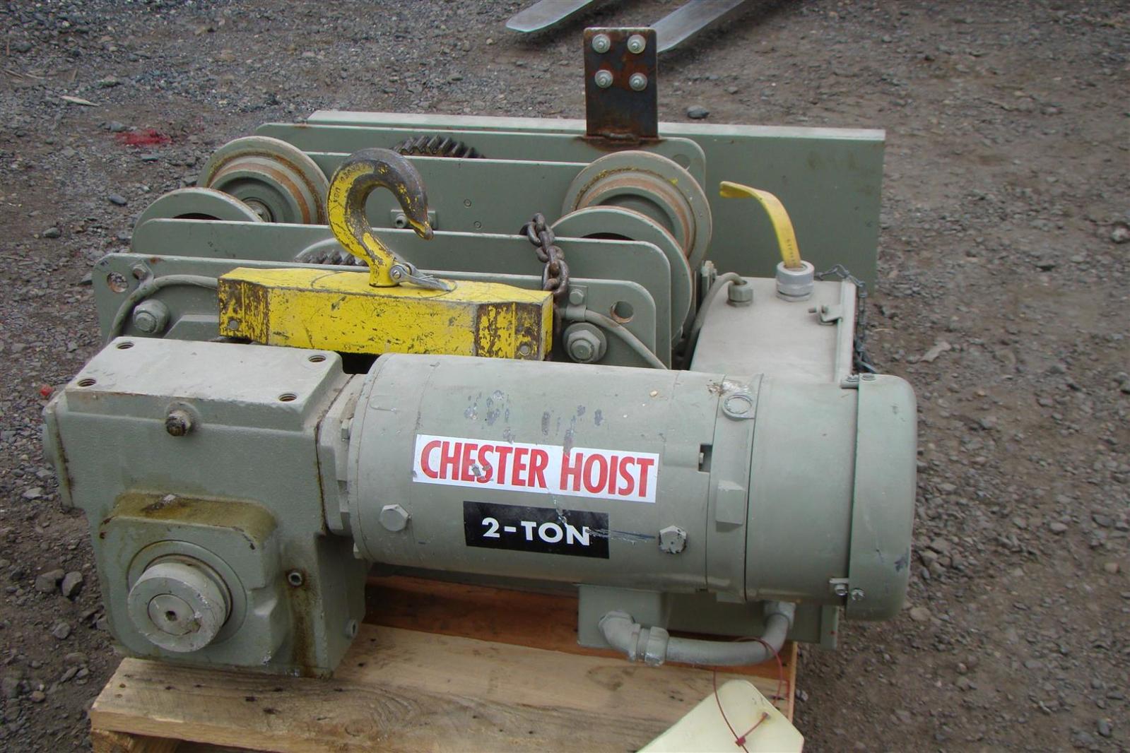 Chester Electric 2 Ton 2 HP 3 Phase Worm Drive Hoist 10' Lift ELP1530