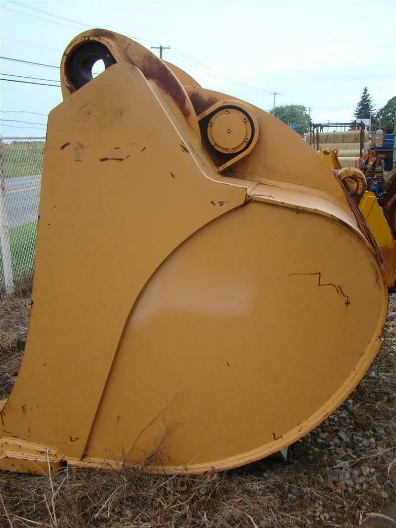 Liebherr 72" Excavator Bucket 5.5 Cubic Yard 120mm Pins 9387890 R974 eBay