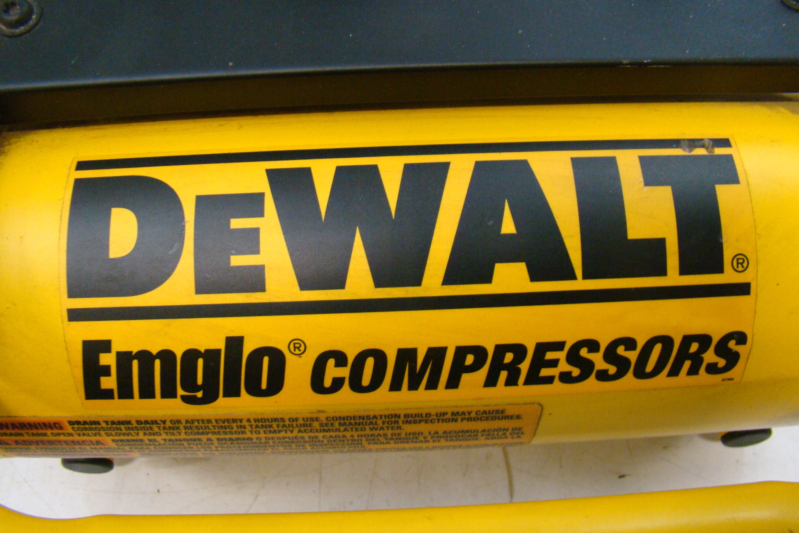 Dewalt 1 Gallon 120V Emglo Air Compressor D55140 eBay
