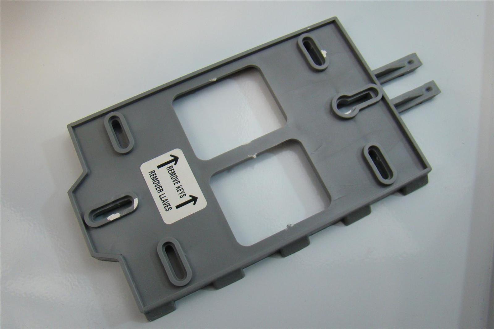 KimberlyClark Cintas Sanis TouchLess Roll Towel Dispenser 0999630 eBay