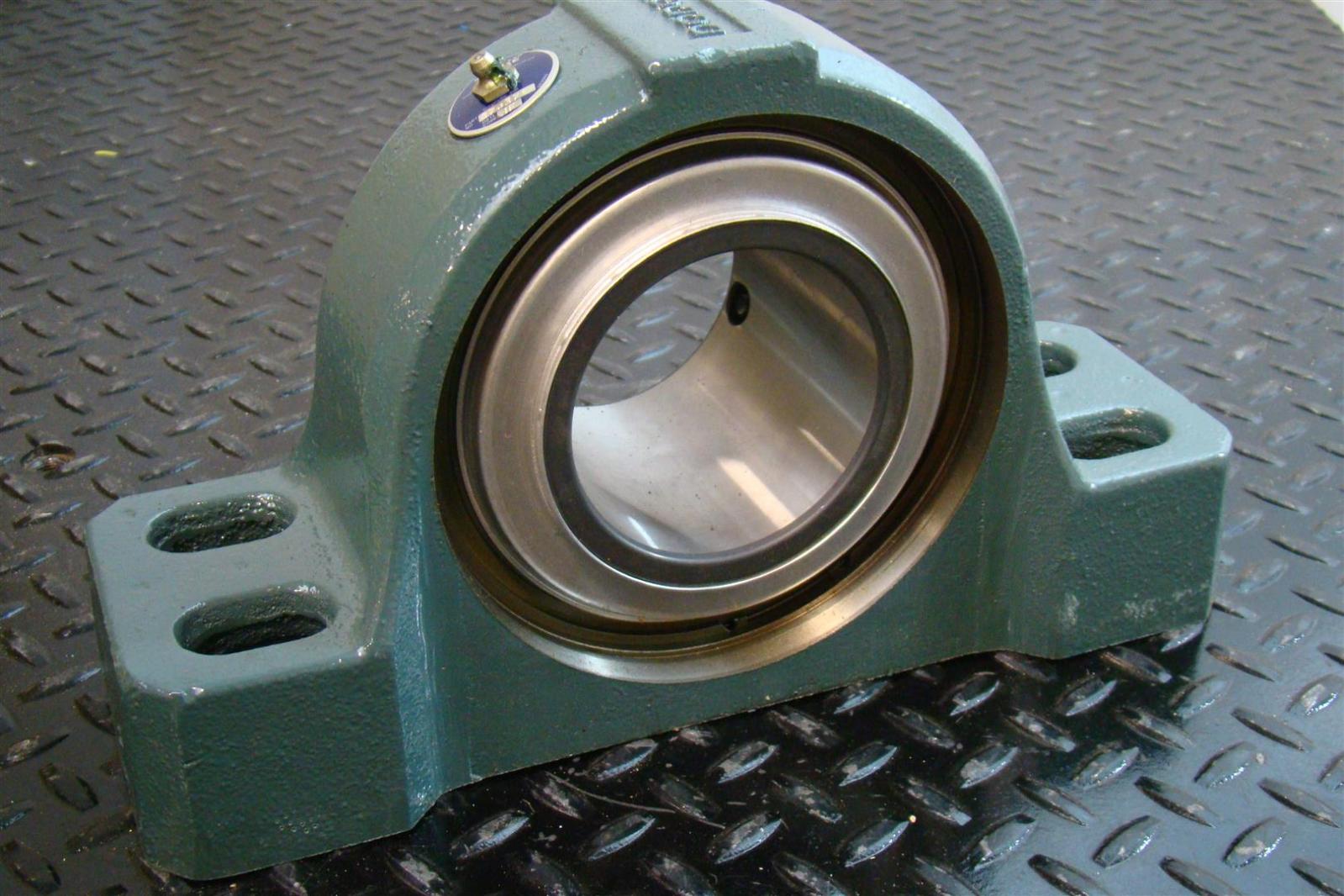 Dodge 37/16" Pillow Block Bearing 070371 P4BS2307R eBay