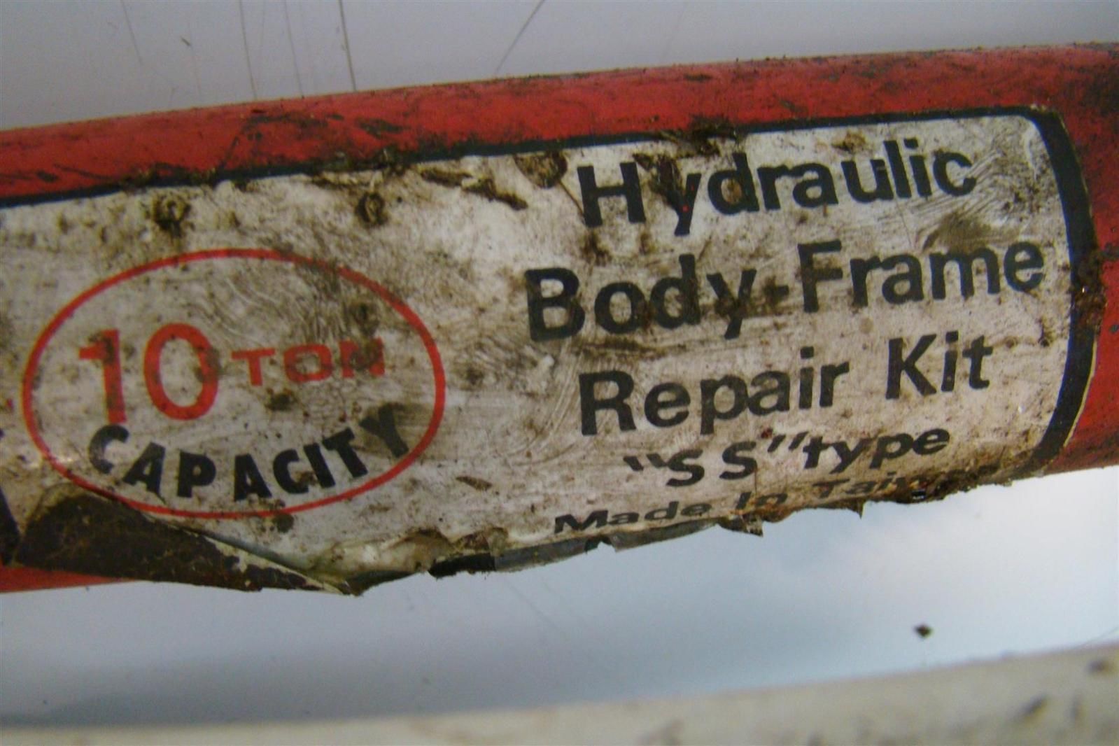 UM Jong Maw Hydraulic Body Frame Repair Kit 10 Ton Capacity Porta Power