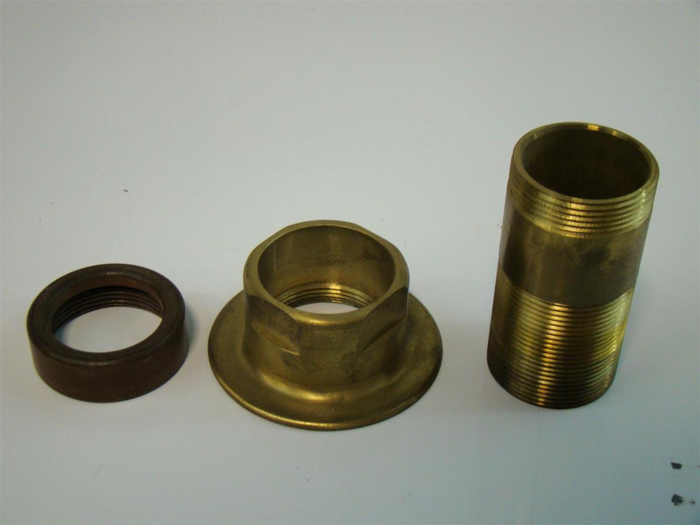 (2) 1 1/2 NPT Brass Bulk Head Electrical Connector