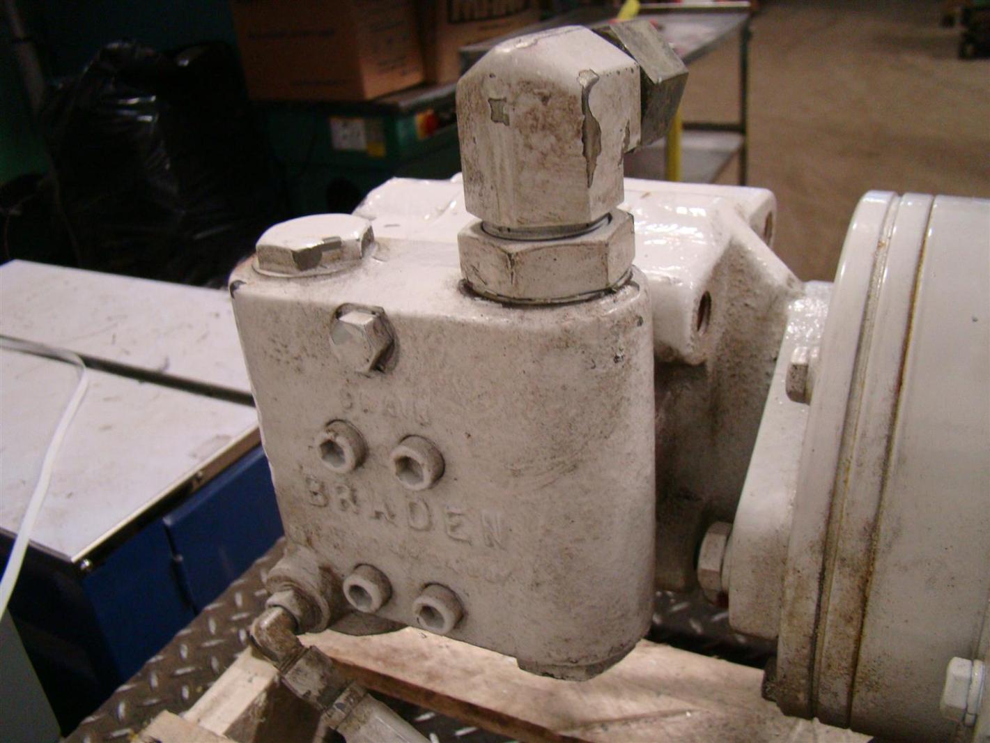 Braden Gearmatic Mobile Hydraulic Hoist Winch 8,000 LBS. BG8B3403901