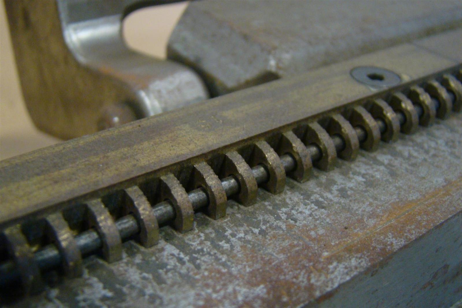 Alligator Belt Lacer Flexible Steel Lacing 1587 1548 eBay