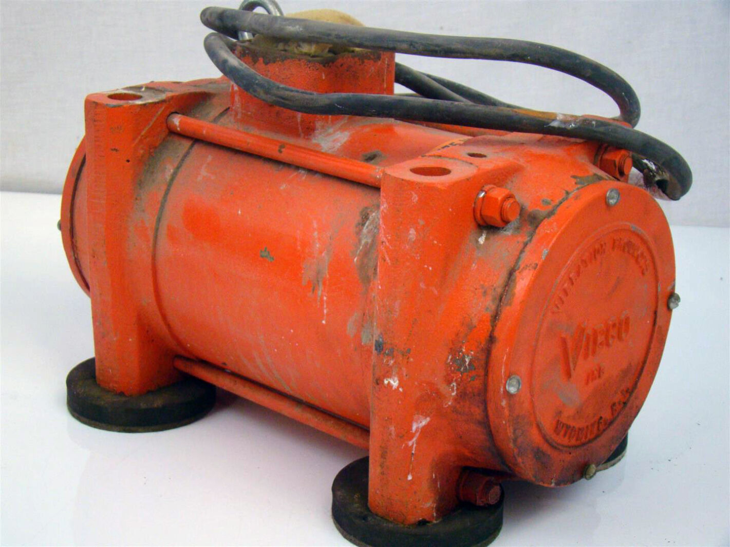 Vibco Heavy Duty Industrial Electric Vibrator 2P800 575v 3Phase