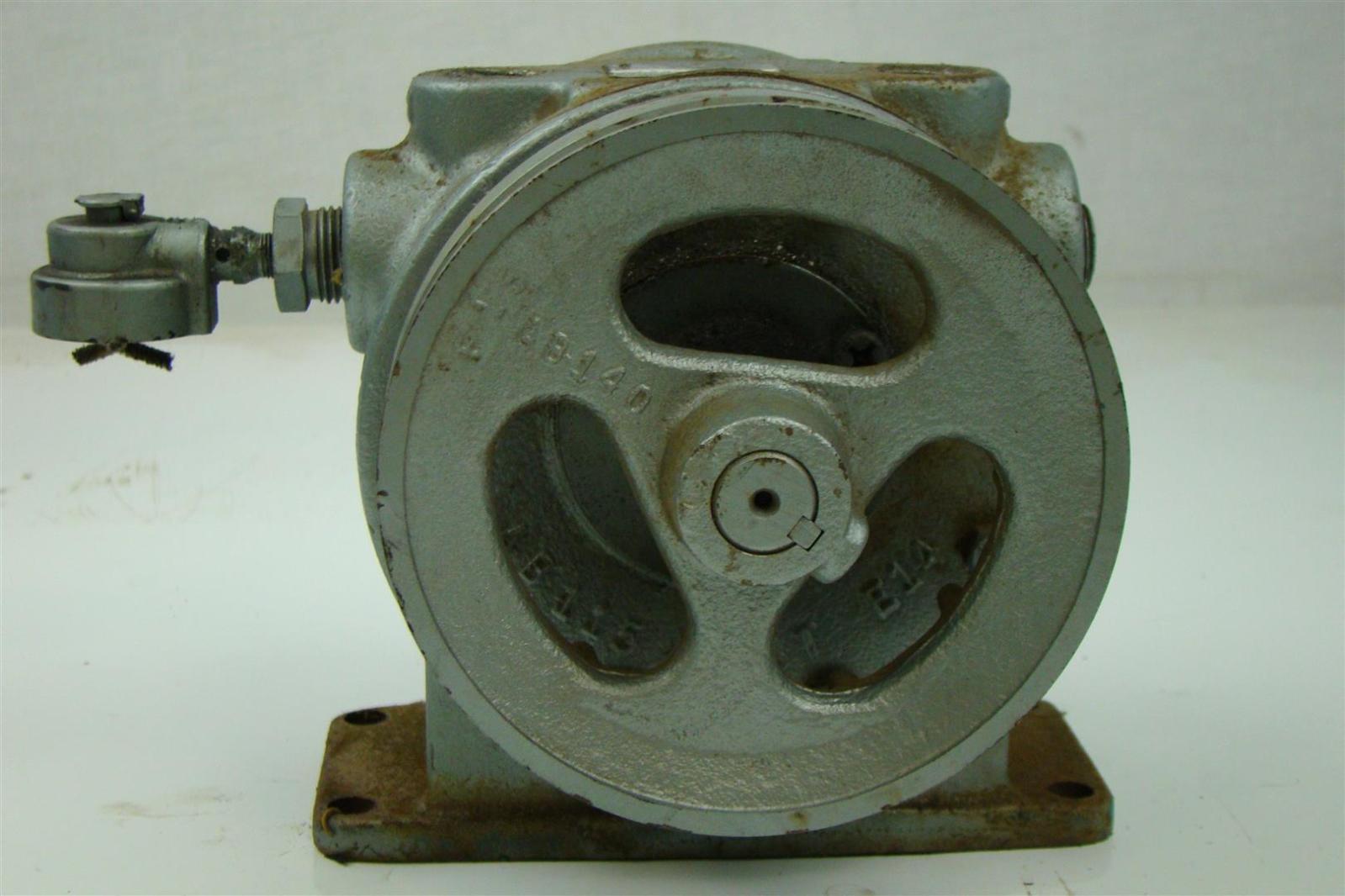 Gast Rotary Vane Vacuum Pump 1550V2D eBay