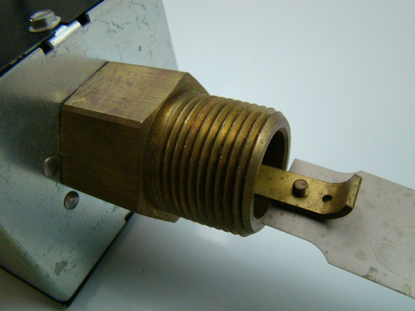 ITT Mconnell 115/230V Flow Switch No. FS43 eBay