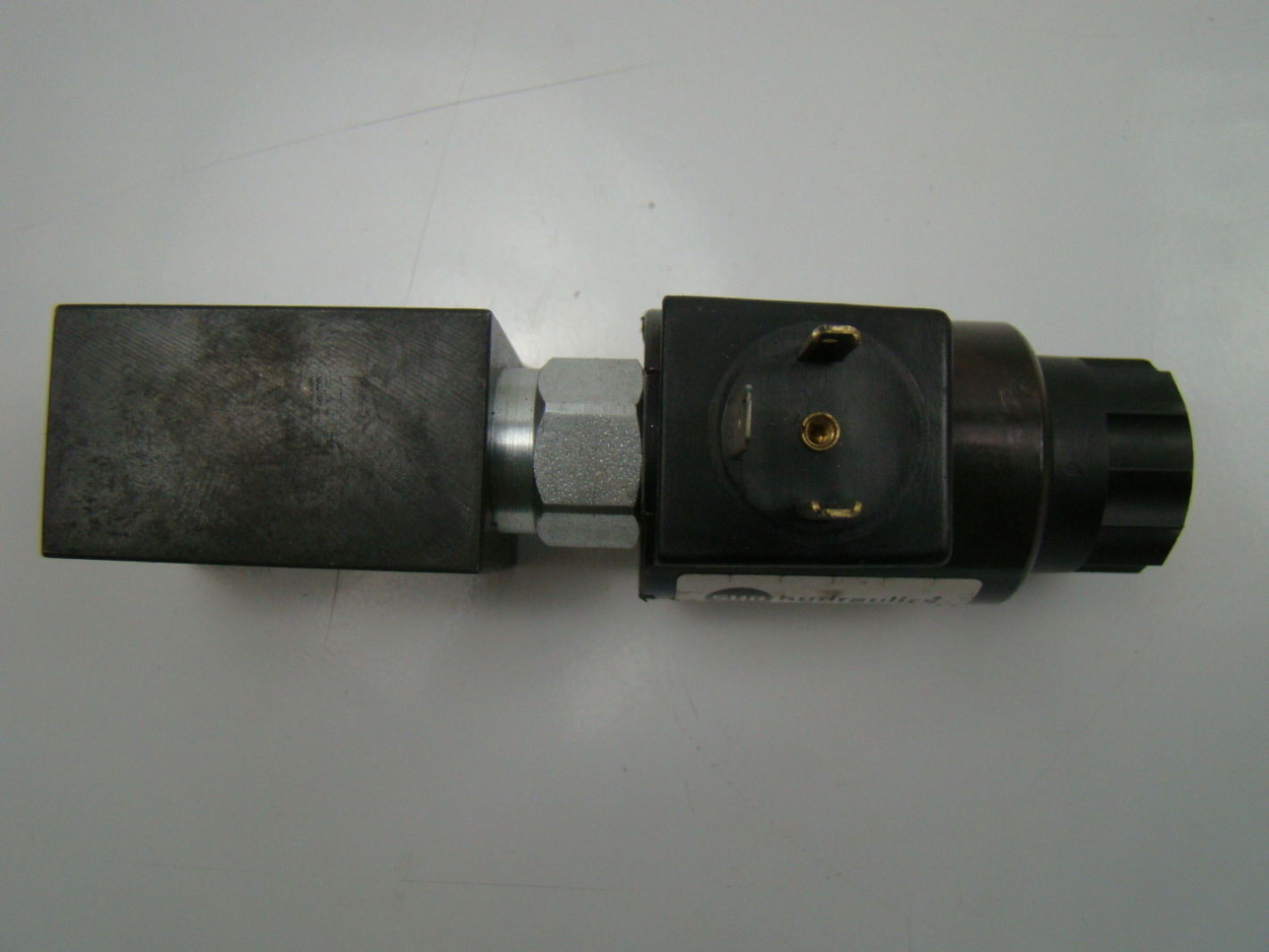 SUN HYDRAULICS 24 VOLT VALVE ASSEMBLY 770224 eBay