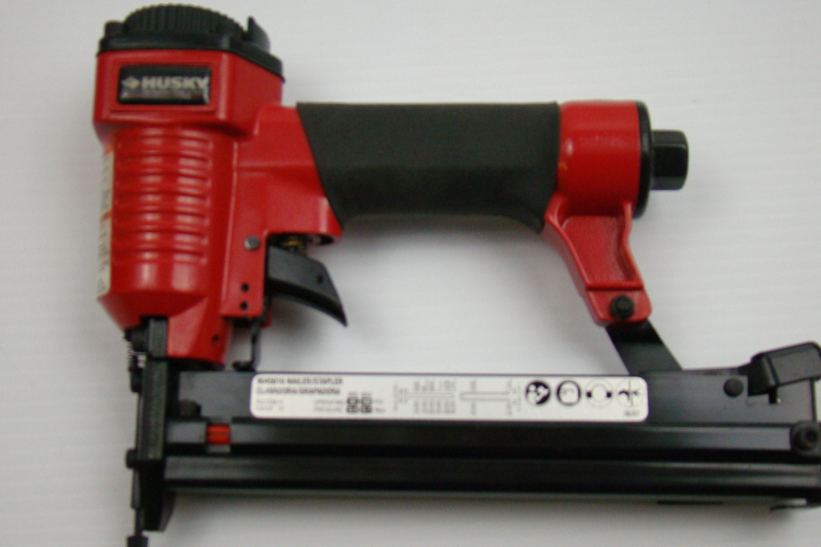 Husky Nailer/Stapler Air Powered 18gauge 9045616 NEW! eBay