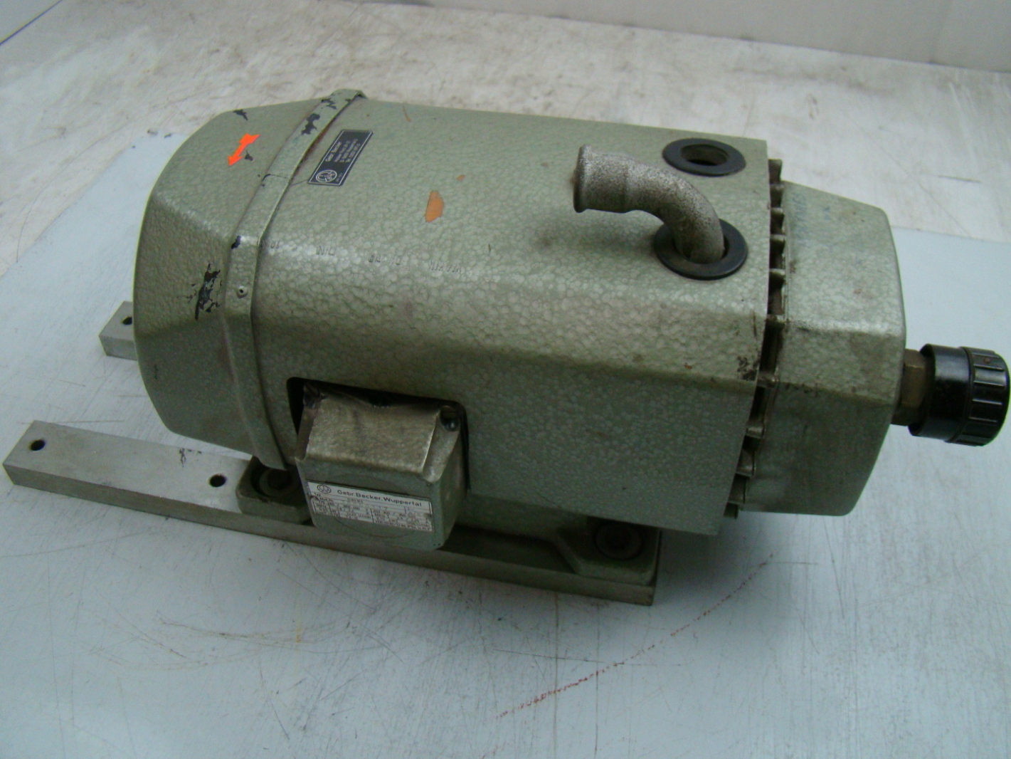 Gebr.Becker.Wuppertal Vacuum Pump D80B4 0.70kW 300450V 38860117