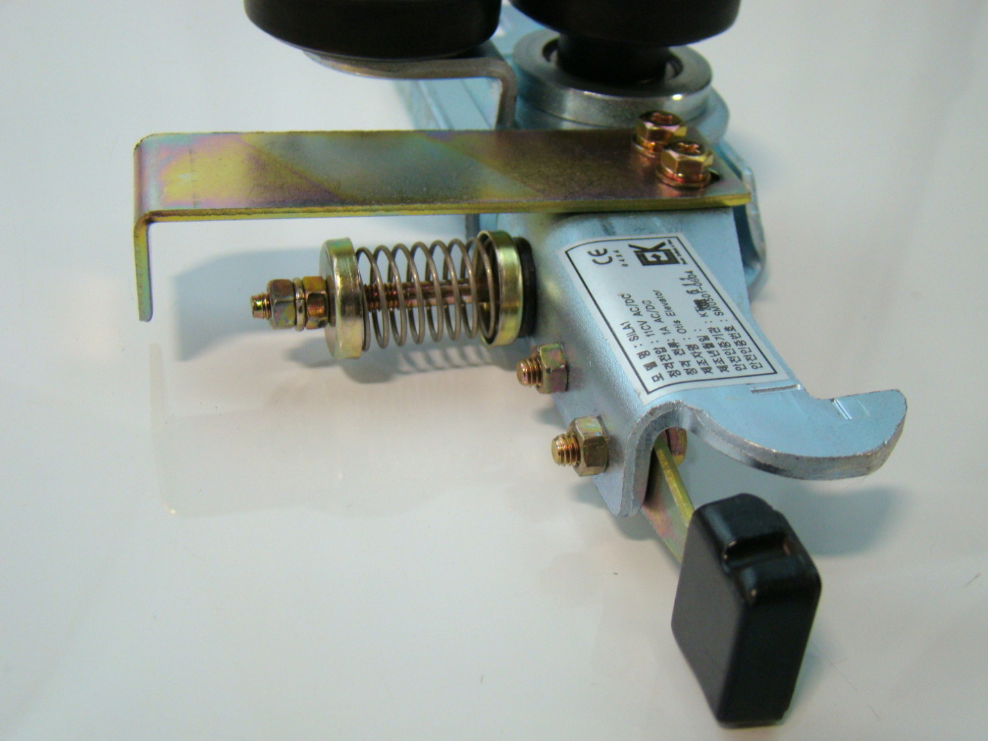 Otis LG Elevator Landing Door Lock 110V SILA1 eBay