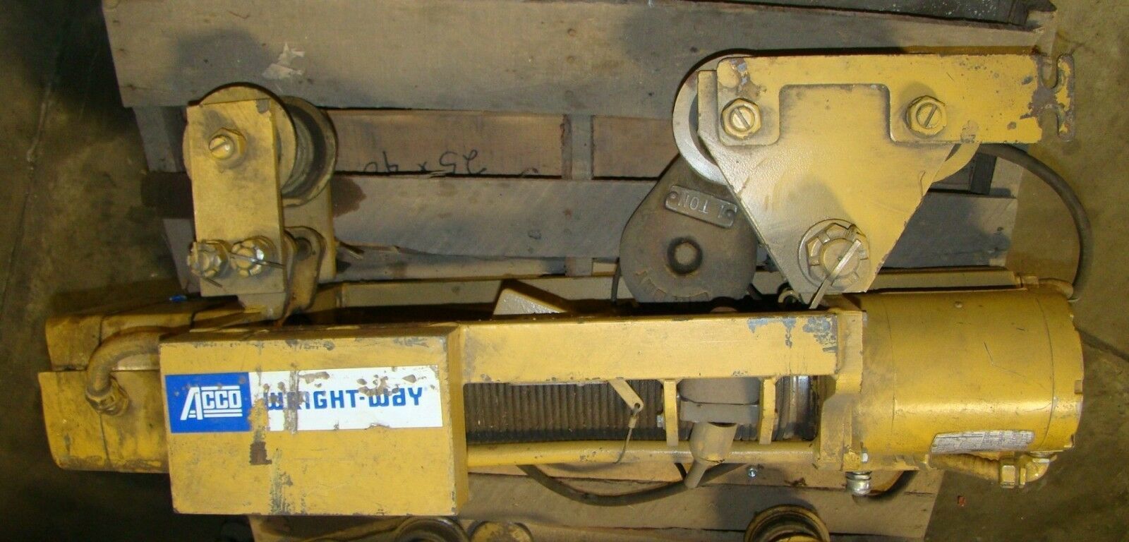 ACCO 1 ton electric Hoist T6T17NC65D eBay