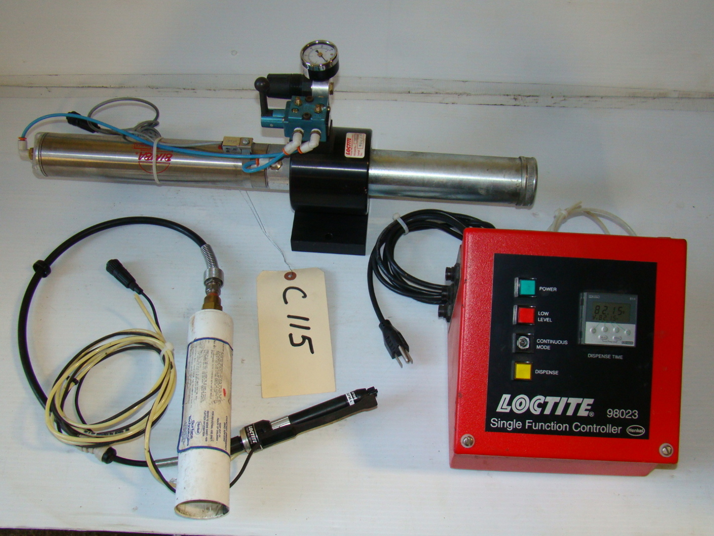 Loctite Benchtop 300 ml Cartridge Pusher, Controller, & Applicator