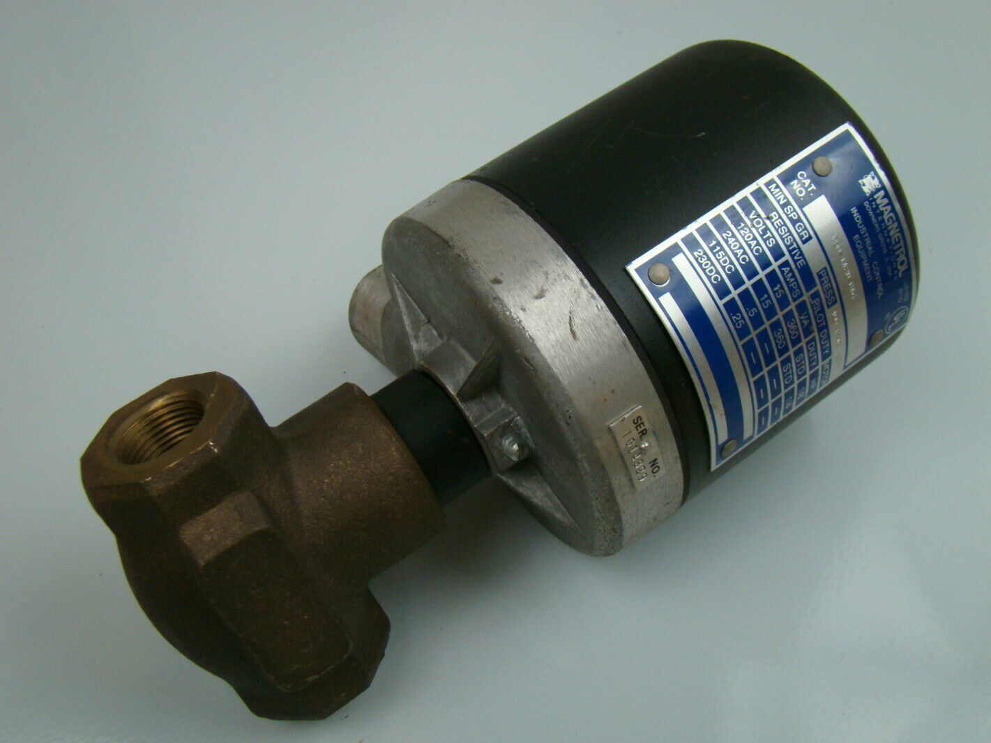 400 PSIG 1" Flow Switch F501A2DBAG eBay