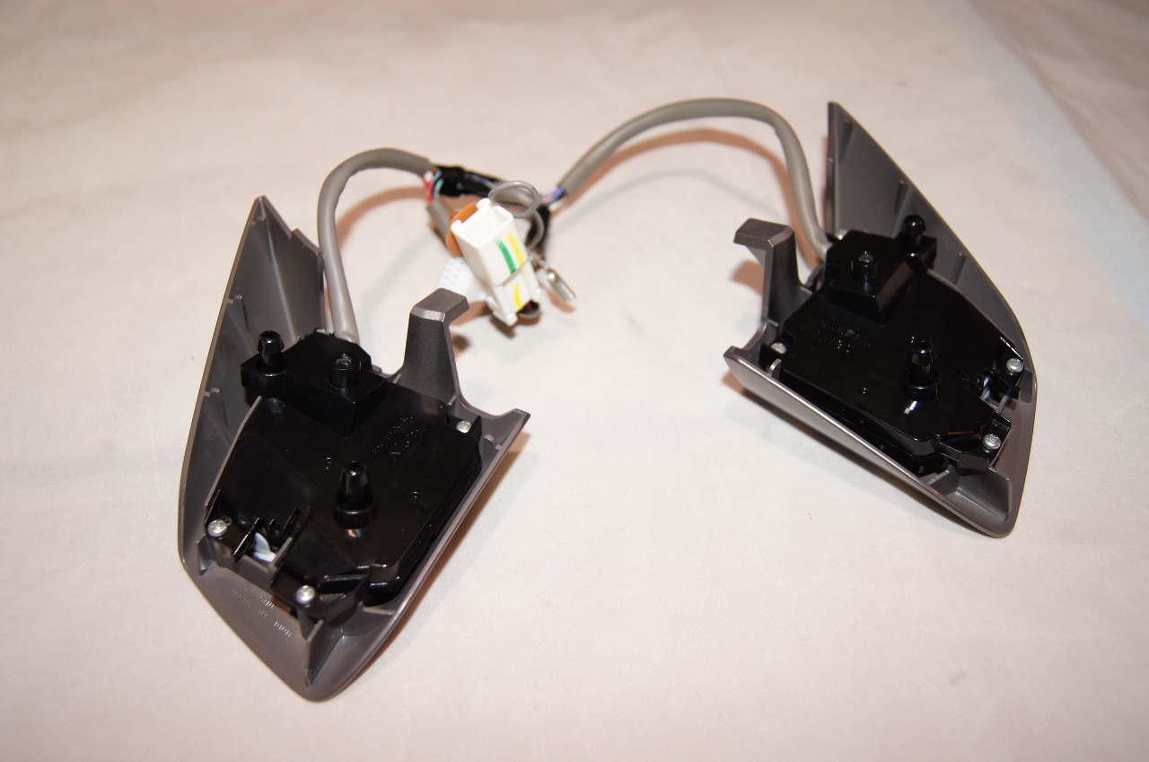 1213 Subaru Legacy Outback Steering Wheel Audio Switches Cruise