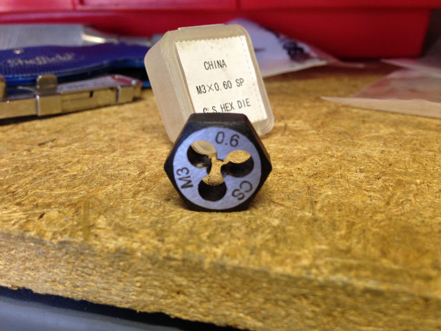 M3 X .60 CARBON STEEL HEXAGONAL DIE