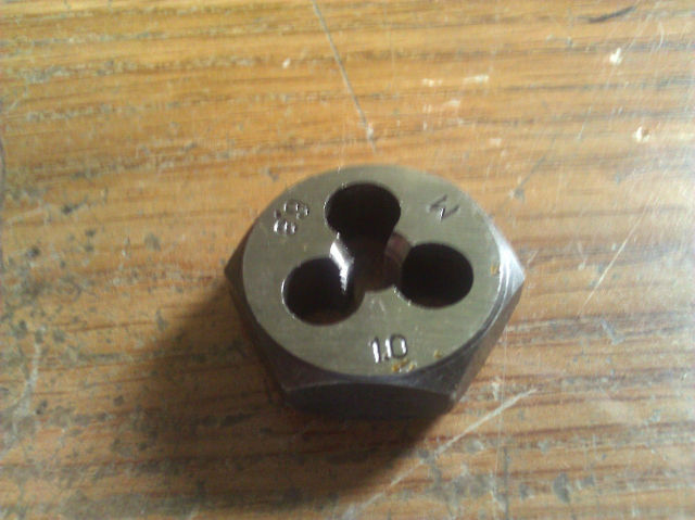 M6.3 X 1.00 CARBON STEEL HEXAGONAL DIE 1